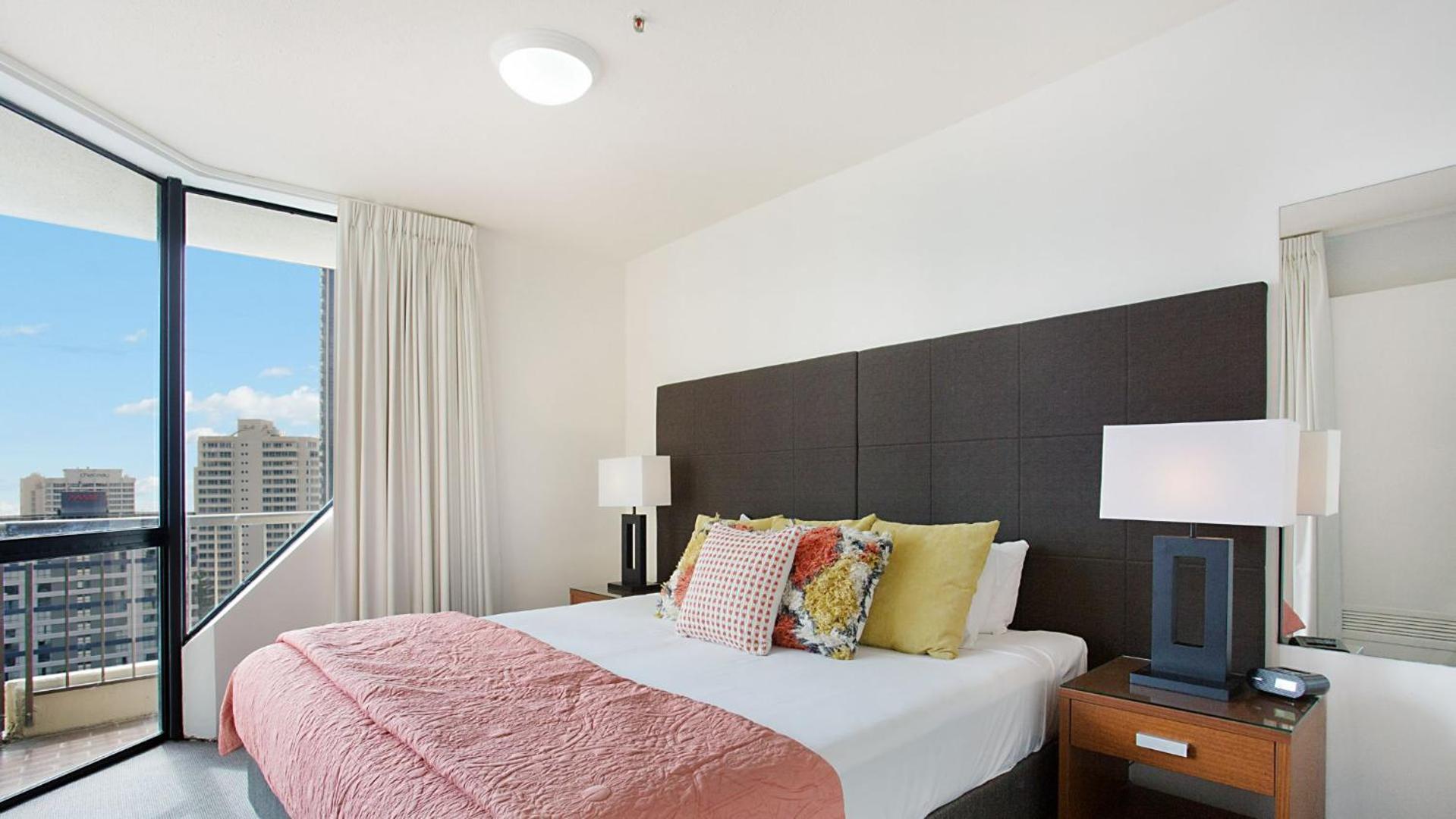 Paradise Centre Apartments Managed By Gchs Gold Coast Exterior photo